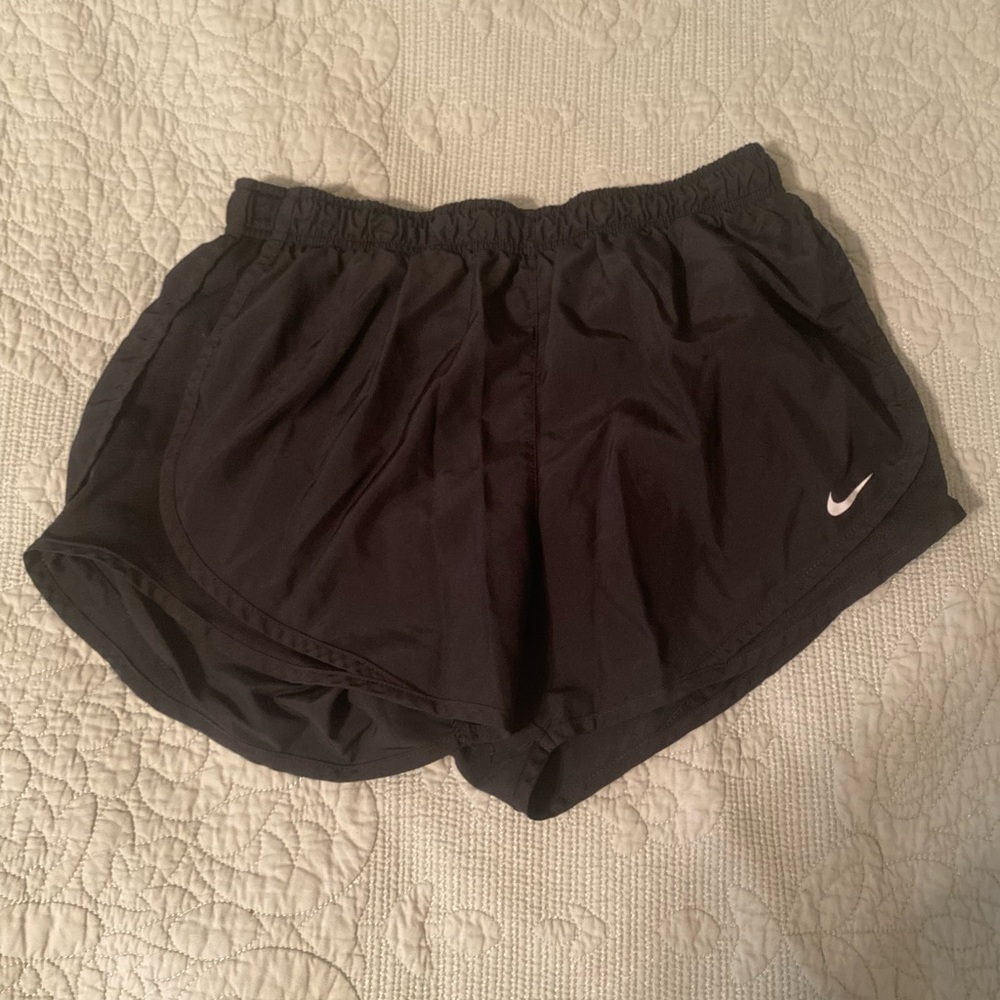 Nike Women’s Dri-FIT Tempo Running Shorts